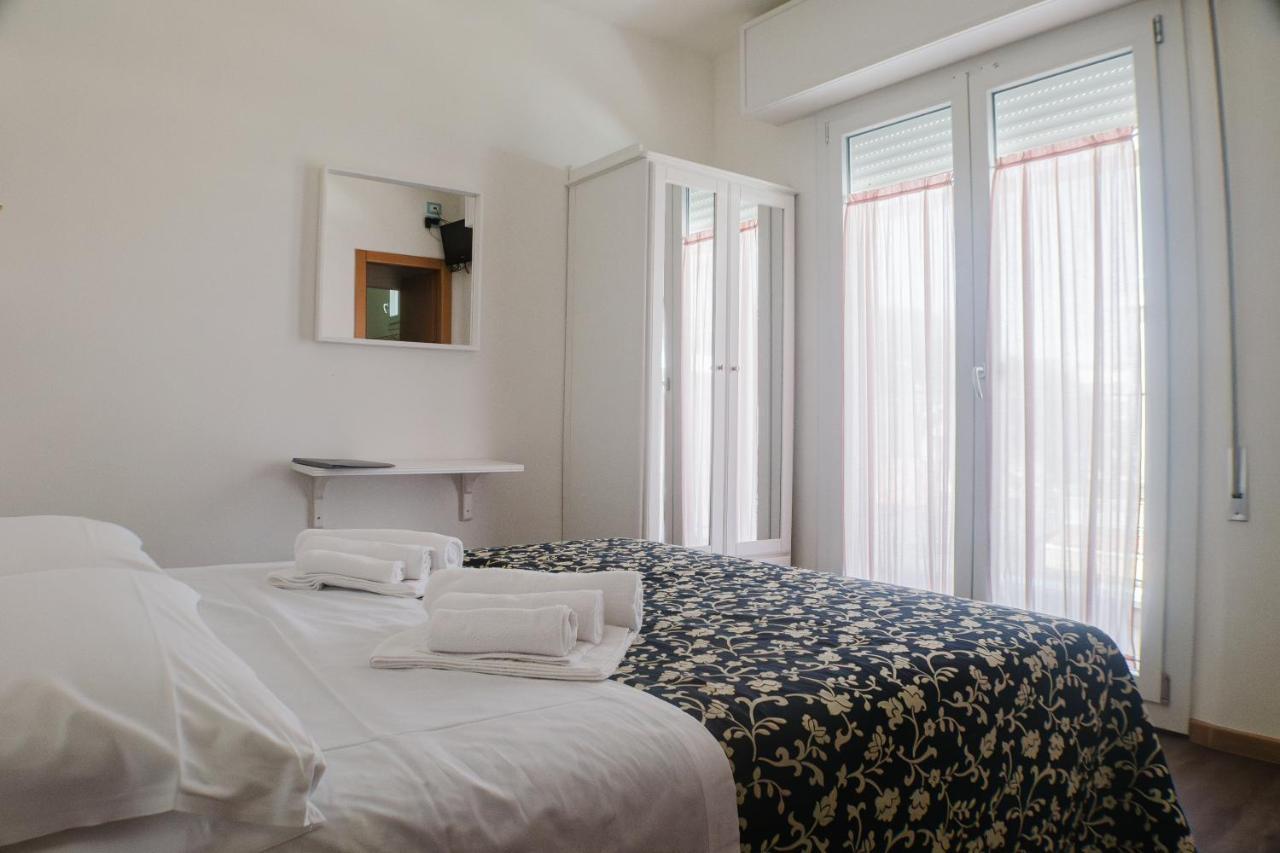 Hotel Jolie Ричоне Екстериор снимка